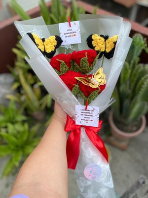 Bouquet Fresas con Mariposas